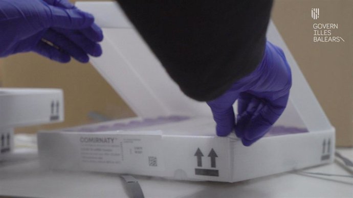 Recepción de vacunas de Pfizer contra el coronavirus.