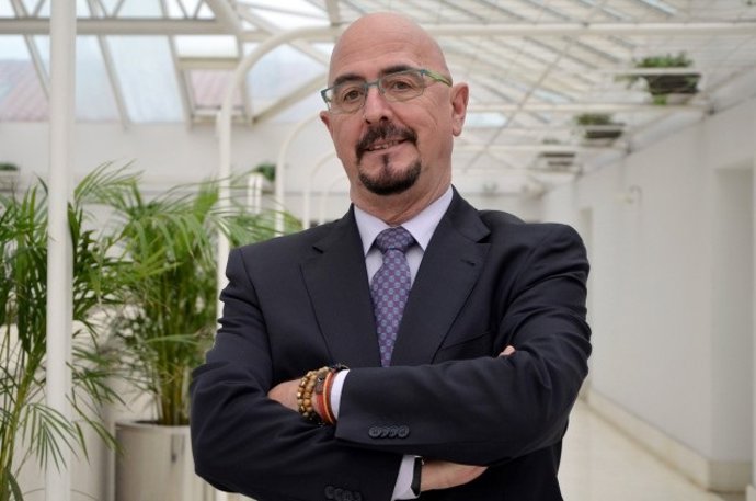 Archivo - El diputado del PP César Pascual, en el Parlamento