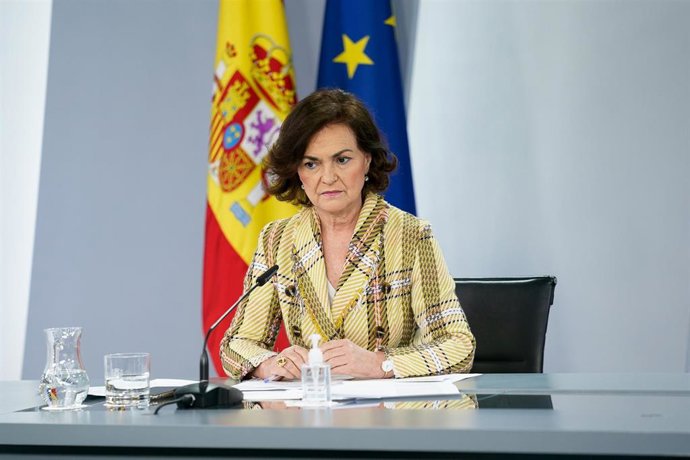 La vicepresidenta primera, Carmen Calvo, comparece en rueda de prensa posterior al Consejo de Ministros este martes.