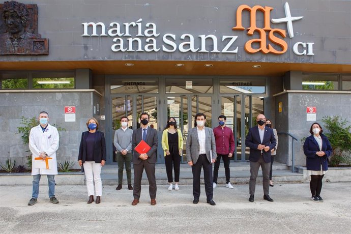 Participantes en el proyecto Cooperative Campus con representantes del Gobierno de Navarra y de ANEL