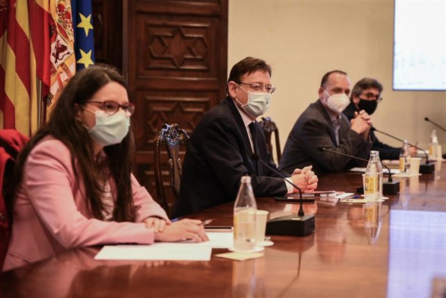 Archivo - Reunión de la Mesa Interdepartamental para la Prevención y Actuación ante la COVID-19, en el Palau de la Generalitat