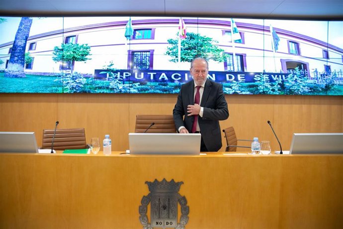 Archivo - El presidente de la Federación Andaluza de Municipios y Provincias (FAMP) y de la Diputación de Sevilla, Fernando Rodríguez Villalobos.