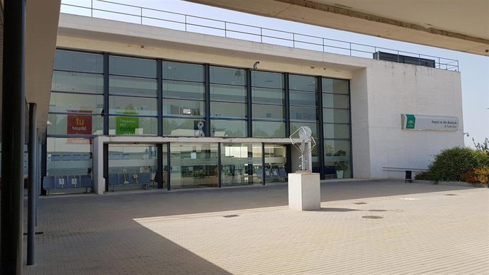 Entrada del Hospital de Alta Resolución de Puente Genil.
