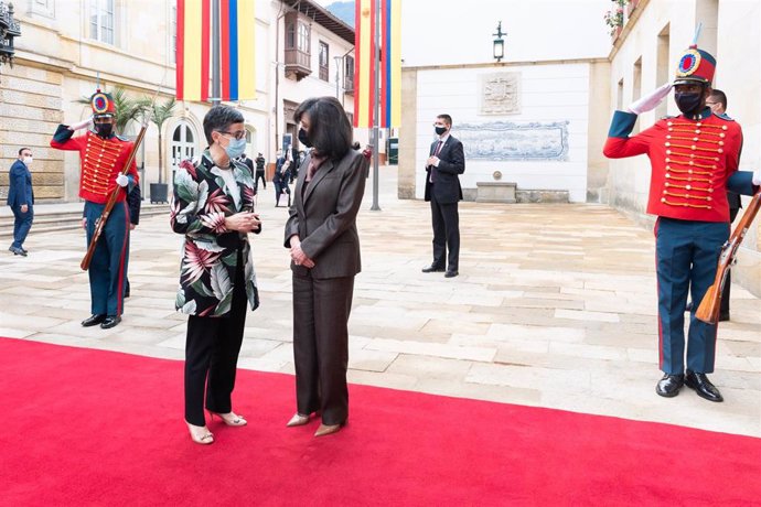 Archivo - La ministra de Asuntos Exteriores, Arancha Gonzáles Laya, y la canciller de Colombia, Claudia Blum, durante la visita de la primera a Bogotá