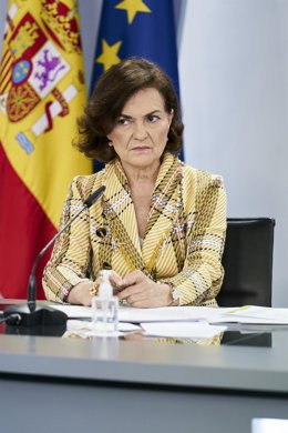 La vicepresidenta primera, Carmen Calvo, comparece en rueda de prensa posterior al Consejo de Ministros en Moncloa, a 4 de mayo de 2021, en Madrid (España). El Consejo de Ministros de hoy ha sido el último que el Gobierno ha celebrado antes del fin del 