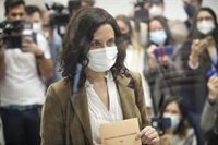 El PP sumaría mayoría absoluta con Vox y Más Madrid podría sobrepasar al PSOE, según encuesta de 'El Español'