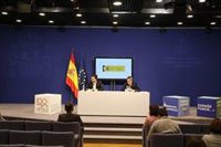 El Gobierno ve los datos de abril "muy positivos" y espera que el proceso de reducción del paro continúe