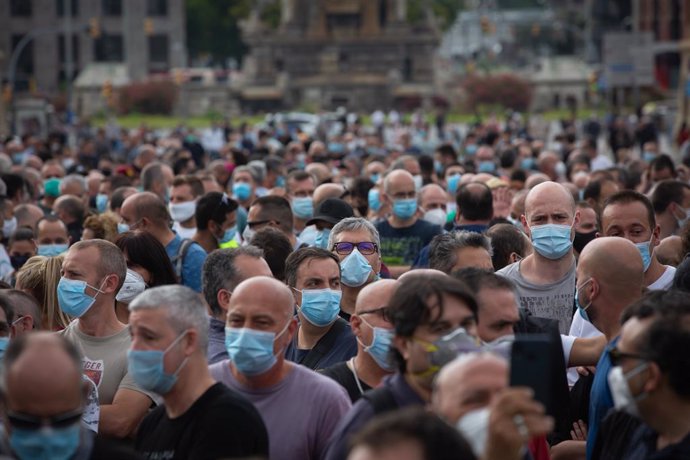 Archivo - Manifestación de trabajadores de Nissan en la Plaza de España el pasado 11 de junio de 2020.