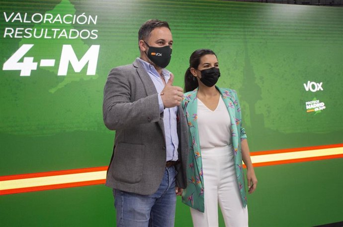 El presidente de Vox, Santiago Abascal, y la candidata de la formación a la Presidencia de la Comunidad de Madrid, Rocío Monasterio, ofrecen una rueda de prensa tras la reunión del Comité de Acción Política del partido.