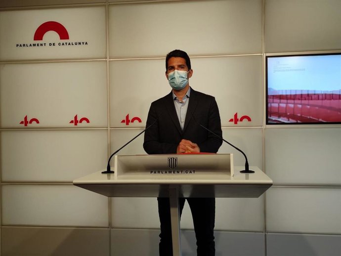 El diputado de Cs Nacho Martín Blanco en rueda de prensa en el Parlament el 7 de abril de 2021.
