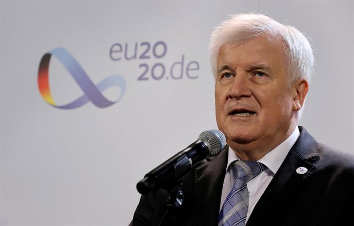 Archivo - Horst Seehofer, ministro del Interior de Alemania