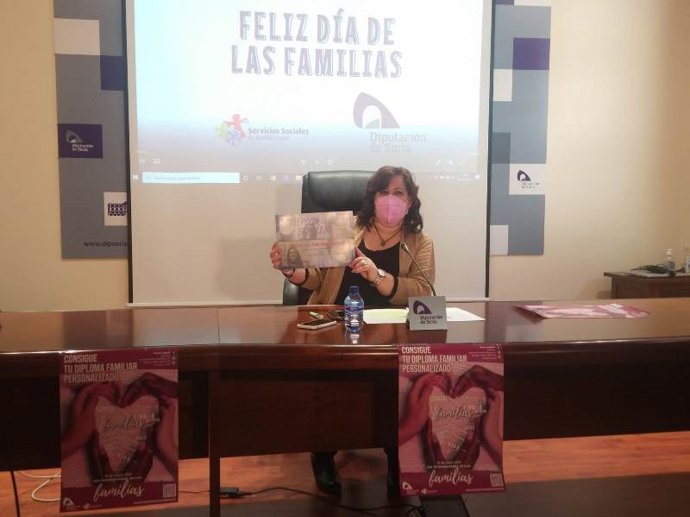 La diputada de Servicios Sociales presenta la actividad por el Día de la Familia.