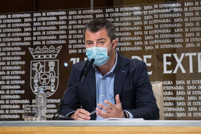 El director general de Planificación y Evaluación de Políticas Activas de Empleo, Jesús Seco, en rueda de prensa