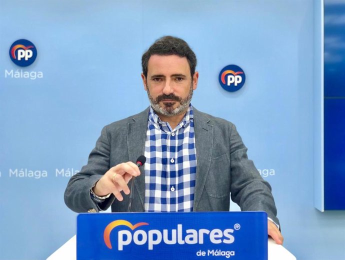 El coordinador provincial del PP de Málaga y portavoz adjunto del PP en el Parlamento andaluz, José Ramón Carmona