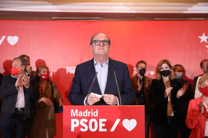 El candidato del PSOE a la Presidencia de la Comunidad de Madrid, Ángel Gabilondo, tras las votaciones de la jornada electoral, a 4 de mayo de 2021.