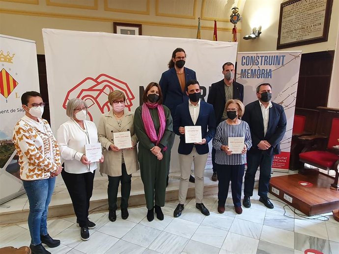 La Conselleria de Participación retoma el proyecto 'Construint Memria', en pausa debido a las restricciones por la Covid-19, con el homenaje a cuatro personas de la localidad de Sagunto (Valencia) víctimas del holocausto nazi.