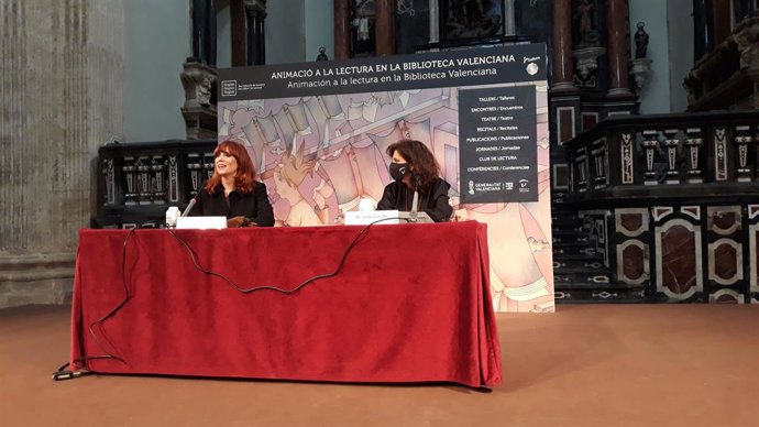 La artista Paula Bonet en el Encuentro de Escritores de la Biblioteca Valenciana