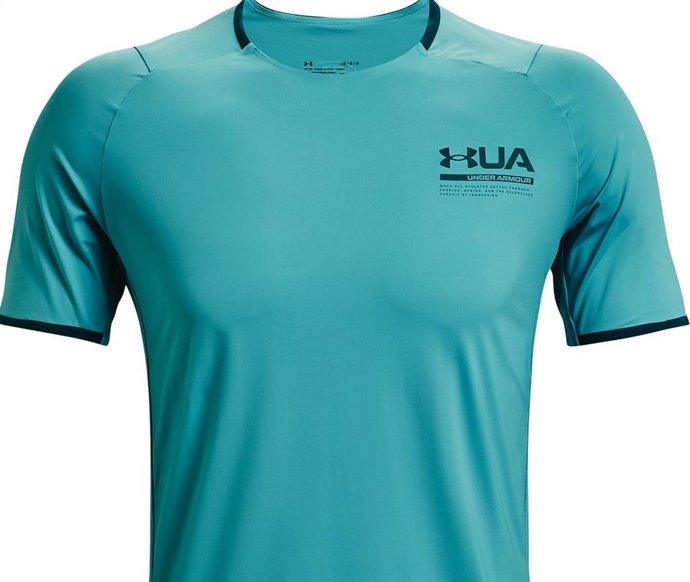 Under Armour presenta la tecnología Iso-Chill que mantiene el frescor del cuerpo del deportista.