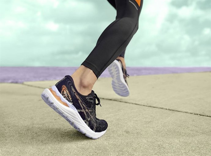 Archivo - ASICS lanza la nueva Gel-Cumulus 23, más suave y con mayor amortiguación.