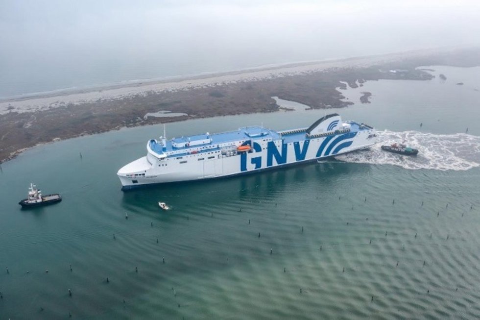 Crucero de GNV.
