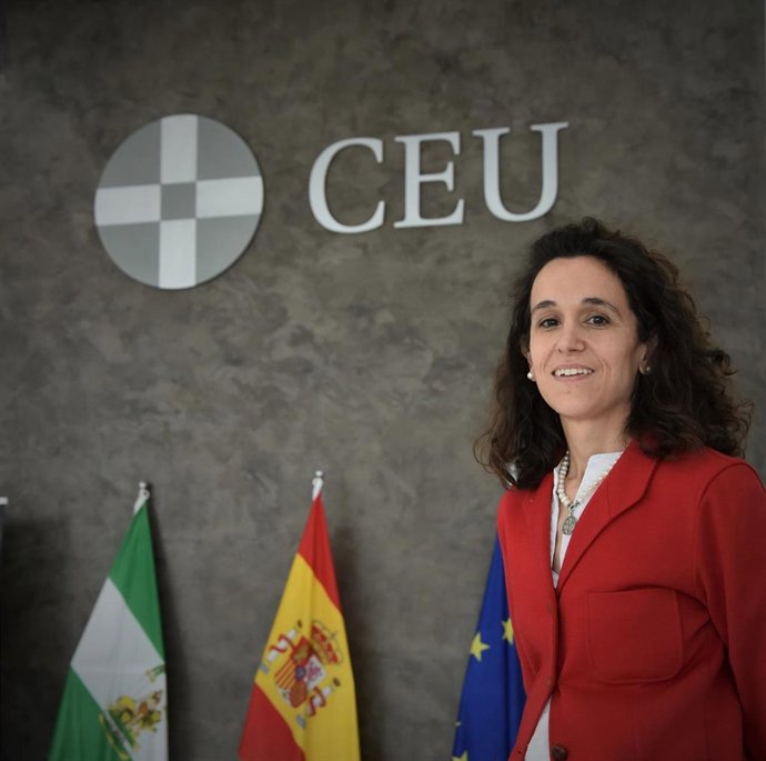 La jefa de estudios de Bachillerato del Colegio CEU San Pablo Sevilla, Elena Rodríguez