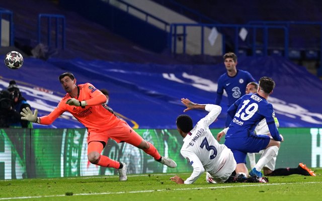 05 May 2021, United Kingdom, London: Chelsea's Mason Mount scores his side's second goal during the UEFA Champions League Semi-Final second leg soccer match between Chelsea FC and Real Madrid CF at Stamford Bridge. Photo: Adam Davy/PA Wire/dpa