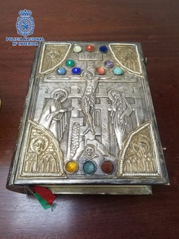 Recuperados tres piezas religiosas de gran valor artístico robadas hace 7 años en una iglesia de Hortaleza