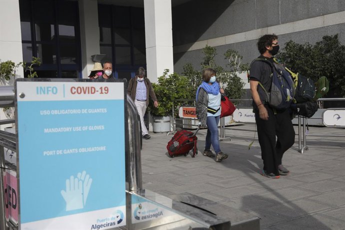 Llegada de turistas españoles procedentes de Marruecos al Puerto de Algeciras, tras suspender Marruecos los vuelos con España y Francia desde el pasado 31 de marzo. En Cádiz (Andalucía, España), a 06 de abril de 2021.