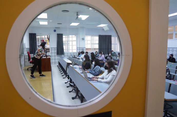 Estudiantes de la Facultad de Derecho de la Universidad de Málaga en clase