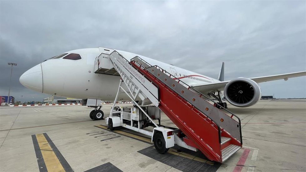 Boeing 747 que despegará este viernes 7 de mayo desde Barcelona con material sanitario para mitigar la falta de suministros de oxígeno en la India ante la crisis del Covid-19, por iniciativa de la Fundación Vicente Ferrer y Open Arms.