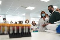 Moreno pide prudencia hasta tener un estudio riguroso de la muerte de una mujer en Olvera (Cádiz) tras vacunarse