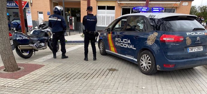 La Policia Nacional ha detingut una parella que s'allotjava en la ciutat per a traficar amb drogues
