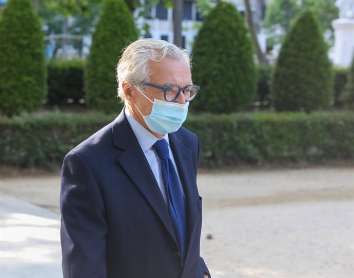 El ex secretario general y del consejo de administración de Repsol, Luis Suárez de Lezo a su llegada a la Audiencia Nacional para declarar por el caso Tándem, a 6 de mayo de 2021, en Madrid, (España). En esta pieza separada número 21 del caso 'Tándem'