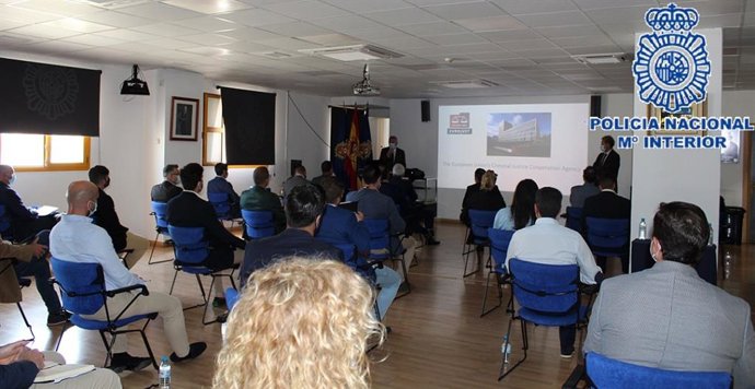 Agentes de las FCSE asisten en Málaga a una jornada sobre las posibilidades de apoyo de Eurojust en investigaciones transnacionales
