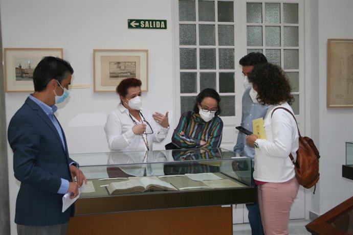 Exposición 'Legado y Relevo. 1789.2021 Las enseñanzas artísticas en Cádiz. Fondos de la Escuela de Arte de Cádiz en el Archivo Histórico Provincia' del Archivo Histórico de Cádiz y la Escuela de Arte.