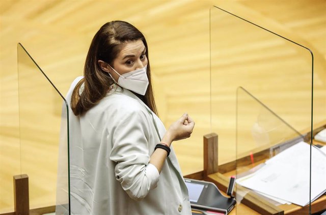 La consellera de Agritultura en la Comunidad Valenciana, Mireia Moll, durante una sesión de control al Gobierno de la Generalitat en les Cortes Valencianes, a 22 de abril de 2021, en Valencia, Comunidad Valenciana (España).