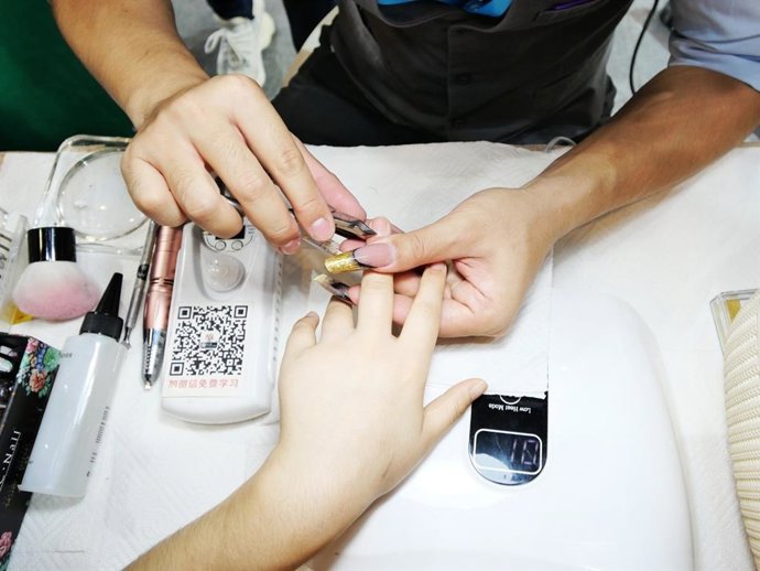 ¿Sabes Cuál Es El Color Perfecto Para Tener La Mejor Manicura En Verano?