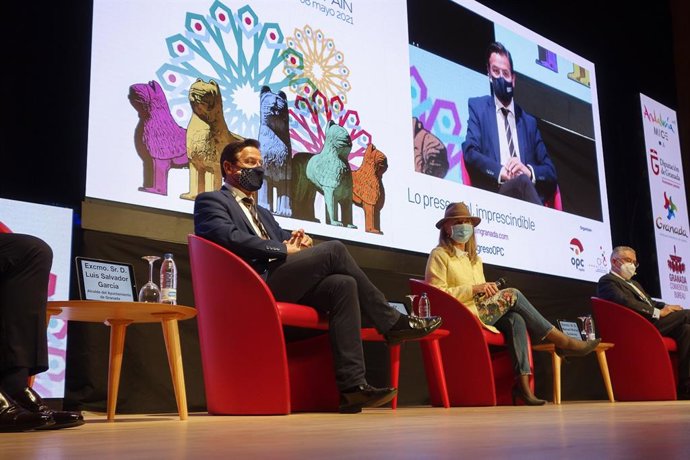 El alcalde de Granada, Luis Salvador, en el Congreso Nacional OPC España