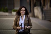 Ayuso, tras visitar a Gabilondo, asegura que está "bien, tranquilo" y que "ya se encontraba mal antes de vacunarse"