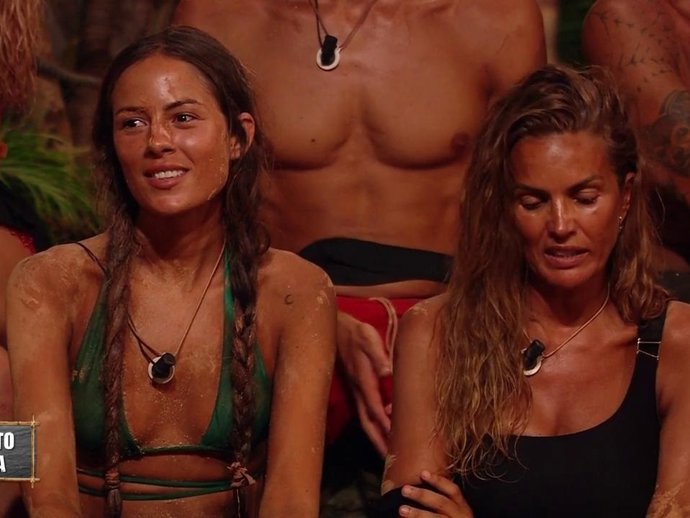 MELYSSA PINTO Y MARTA LÓPEZ