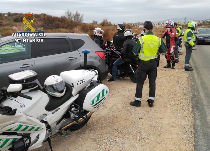 Guardia Civil sorprende a un motorista circulando al triple de la velocidad máxima permitida