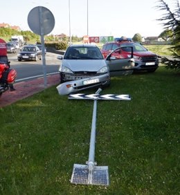 Policía Foral en el lugar del accidente del conductor con el permiso retirado y que dio positivo en alcohol