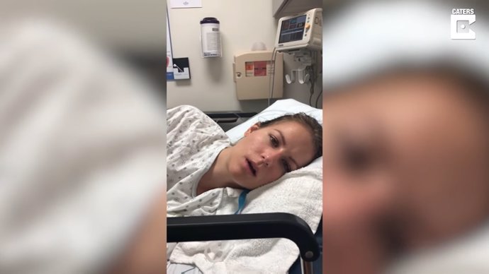 Un hombre graba la hilarante conversación con su mujer tras despertar de la anestesia