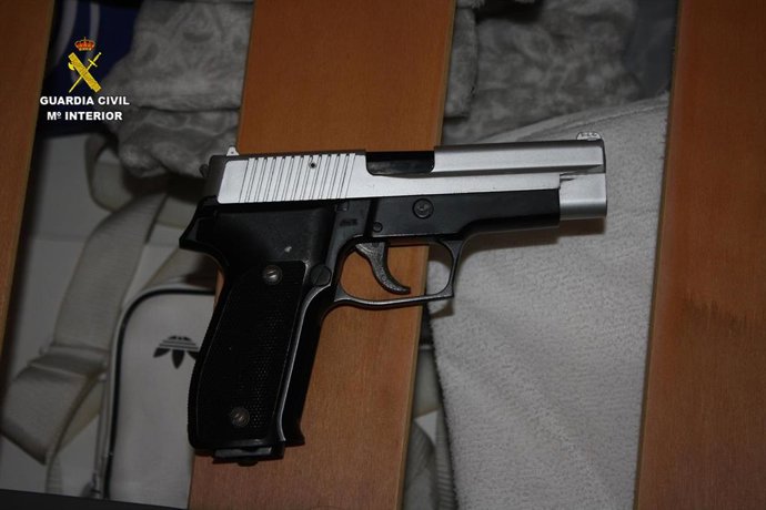 Pistola simulada utilizada en atracos en Bollullos de la Mitación (Sevilla)