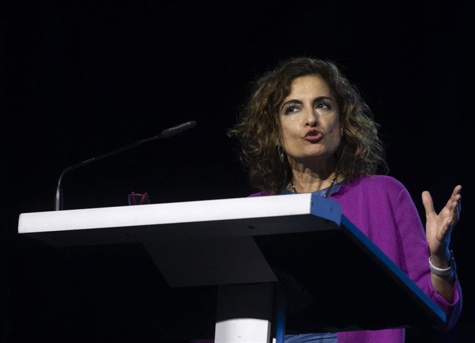 La ministra de Hacienda, María Jesús Montero, en la presentación del Plan Industrial de Alcalá de Guadaíra el pasado viernes.