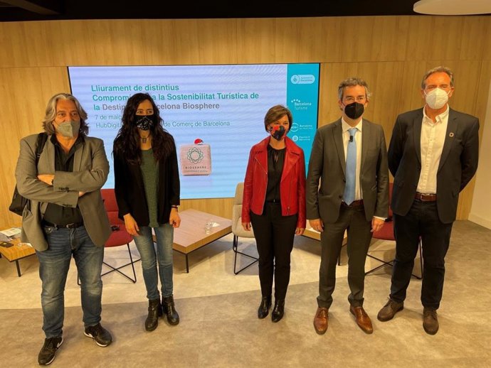 Un total de 664 empresas han recibido esta mañana los distintivos del Compromiso por la Sostenibilidad Turística Destino Barcelona Biosphere.