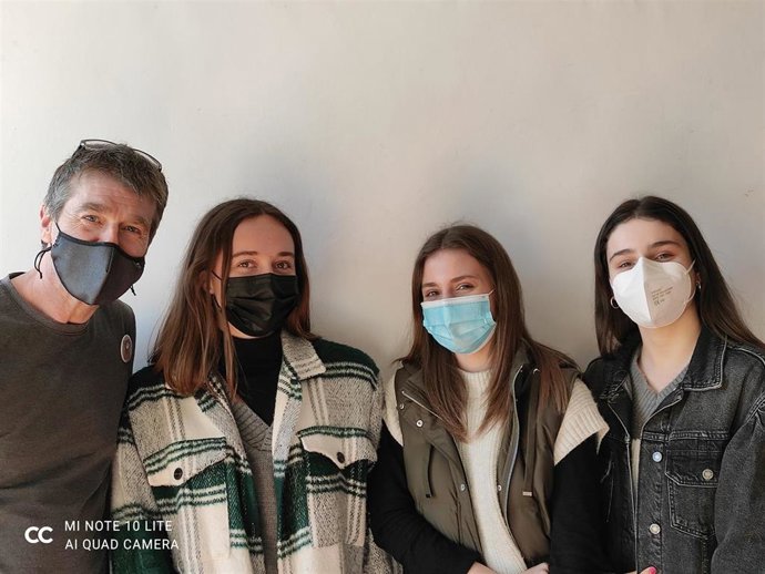 Leire García, Lucía Arana y Miren Ortiz, estudiantes el Colegio Nuestra Señora de la Antigua de Orduña de Bizkaia clasificadas en el cuarto puesto en la final nacional de Young Business Talents.