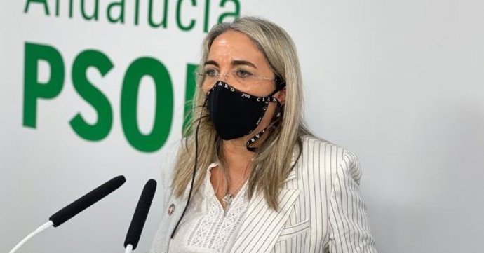 La senadora del PSOE de Huelva y alcaldesa de Cartaya, Pepa González Bayo.