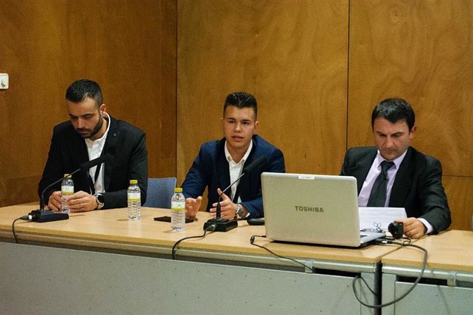 Archivo - Roberto Lifante (centro), CEO de TK Analytics