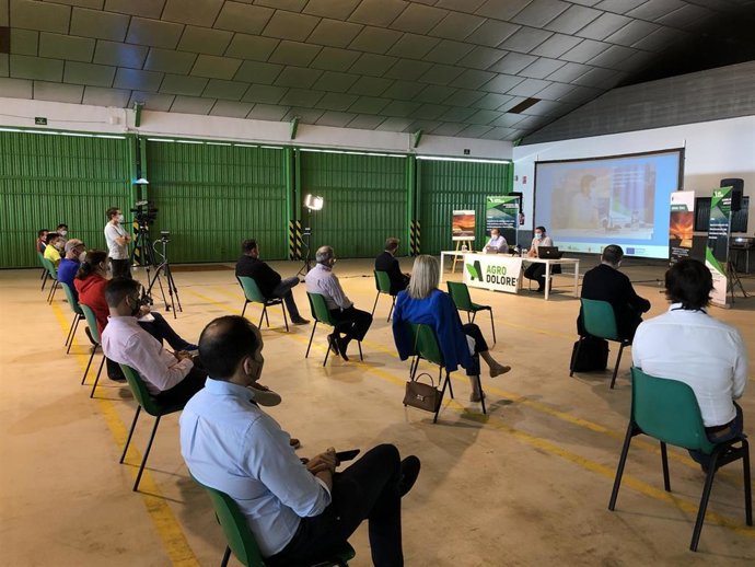 El consejero de Agua, Agricultura, Ganadería, Pesca y Medio Ambiente, Antonio Luengo, durante su participación en la jornada formativa
